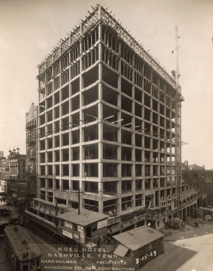Noelle under its original construction in 1929